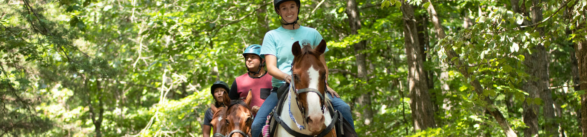 massanutten-guided-horseback-trail-riding-in-virginia