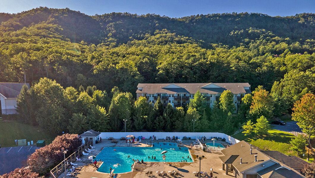 Mountain Peak outdoor pool at Massanutten Resort